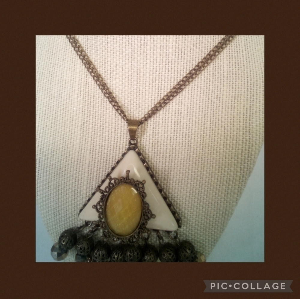 BEAUTIFUL Handmade Necklace